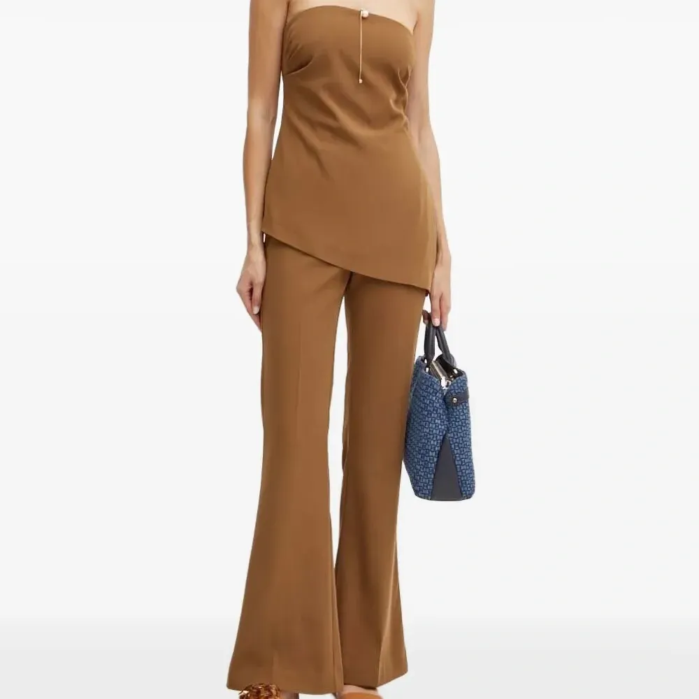 Блузка асимметричного кроя