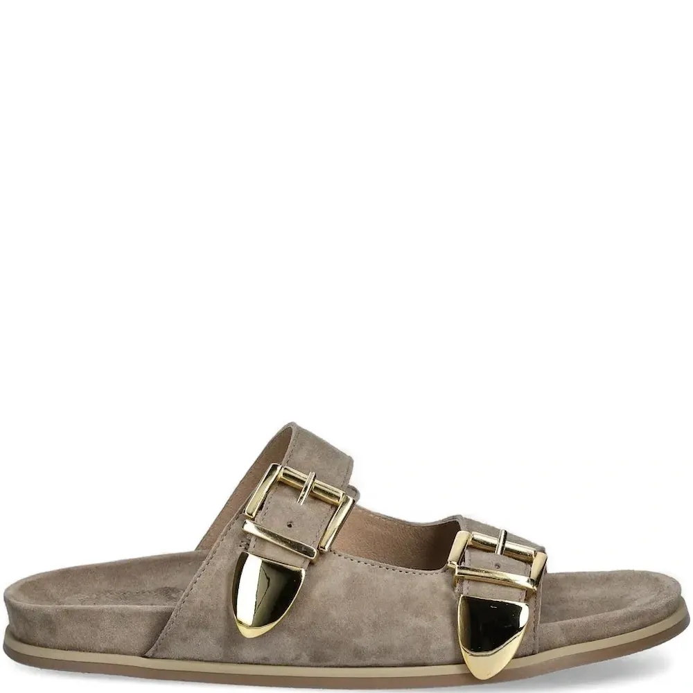 Сандалии с пряжками Сандалии с пряжками