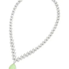 Колье с камнями