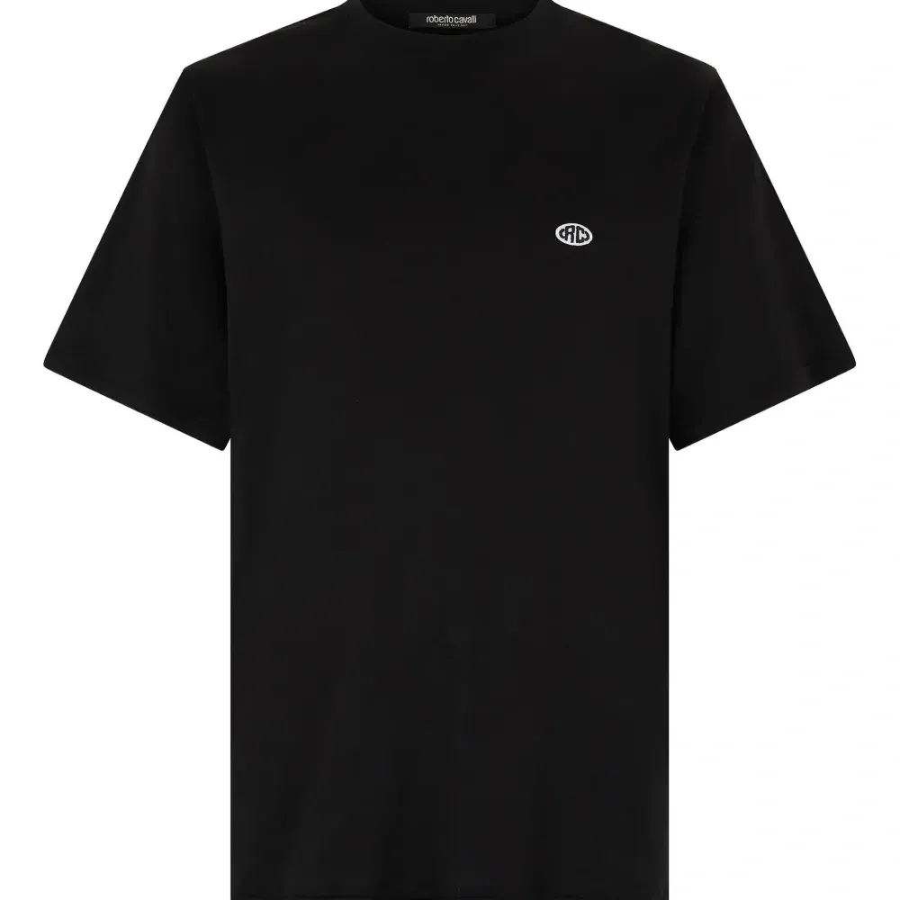 футболка с нашивкой-логотипом