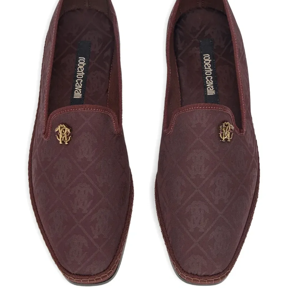 лоферы с монограммой