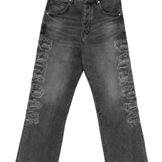 Джинсы с вышивкой и широкими штанинами