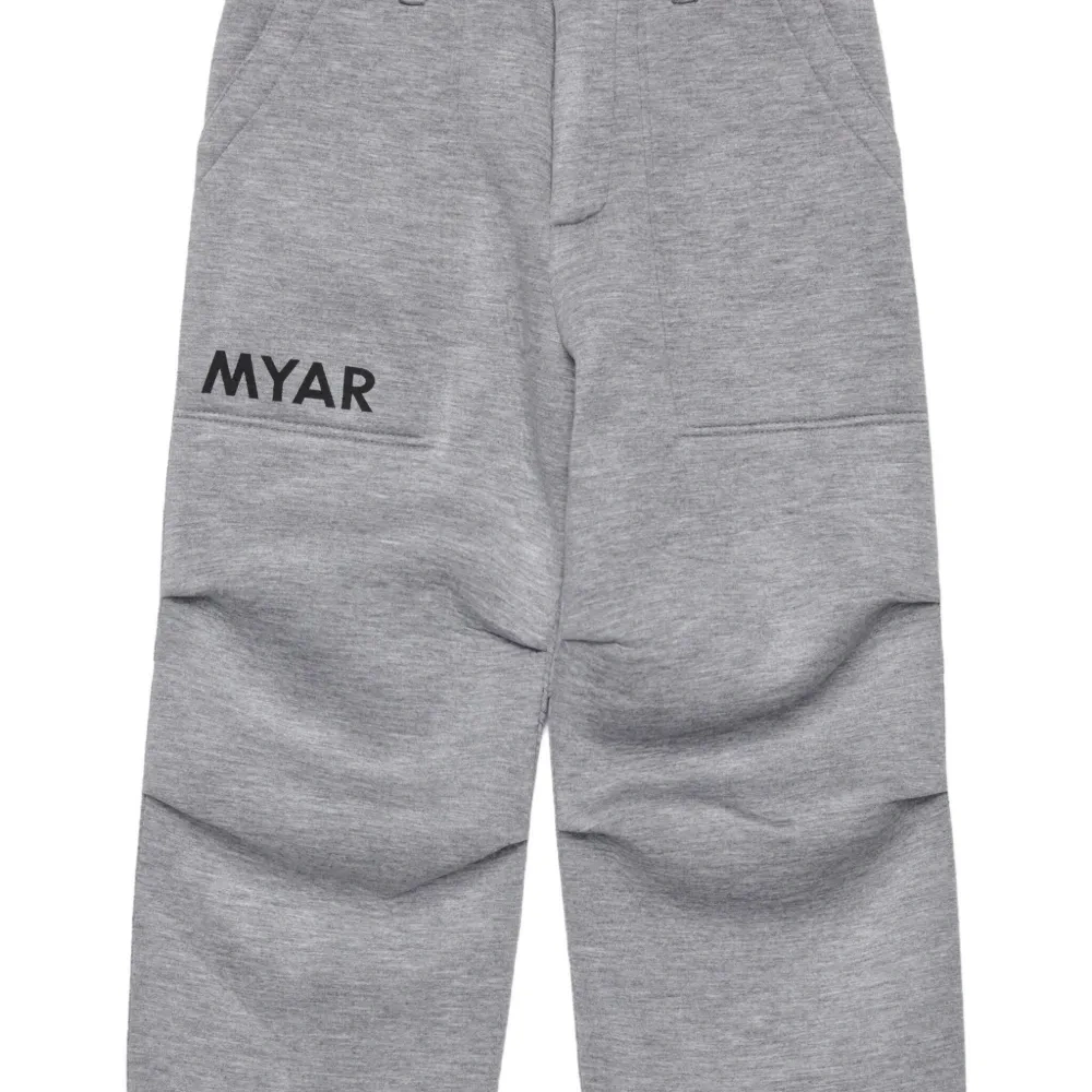 Брюки с нашивкой-логотипом