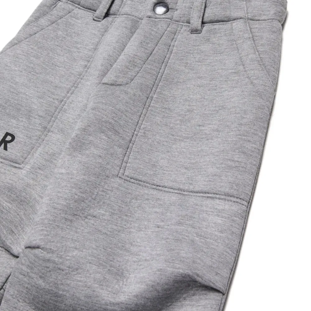 Брюки с нашивкой-логотипом