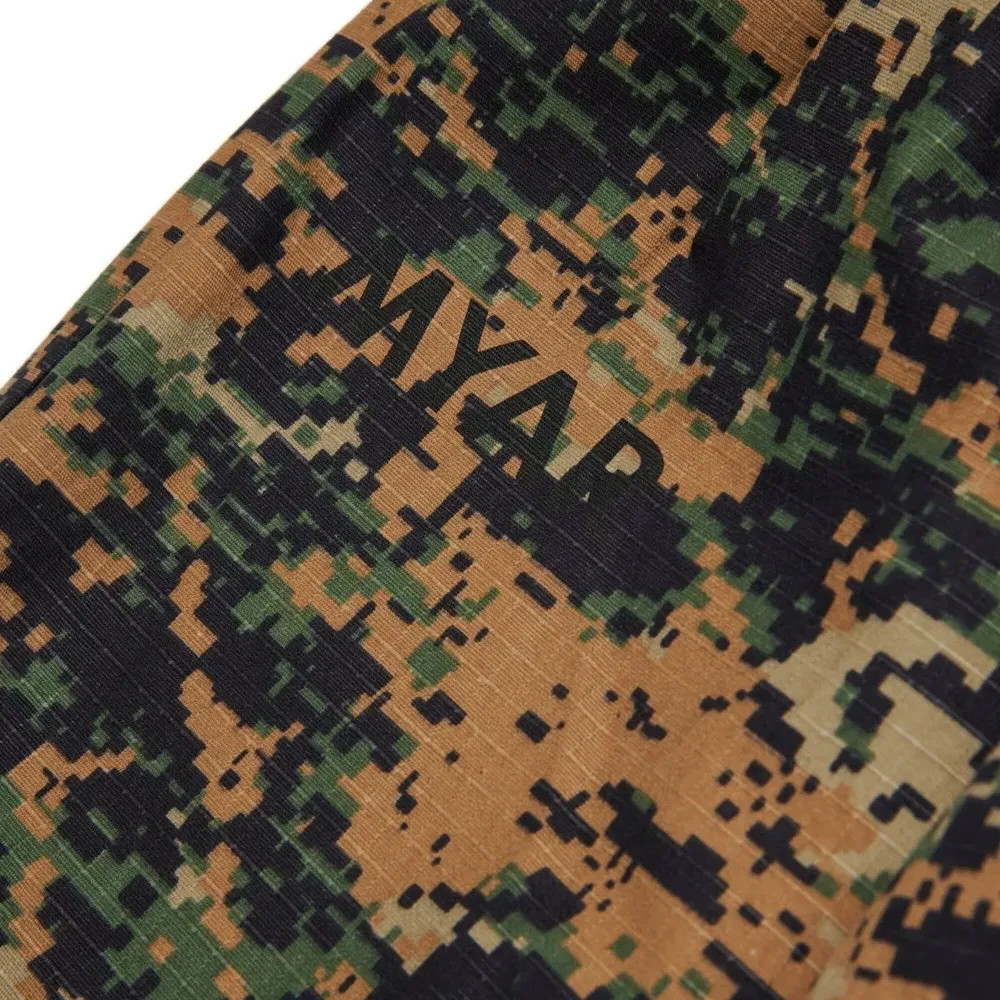 Брюки с камуфляжным принтом