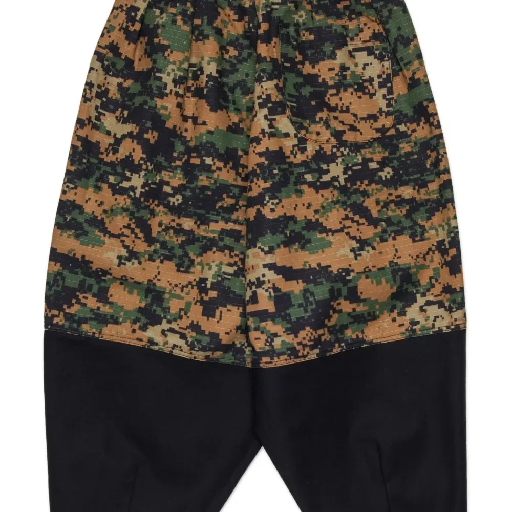 Брюки с камуфляжным принтом