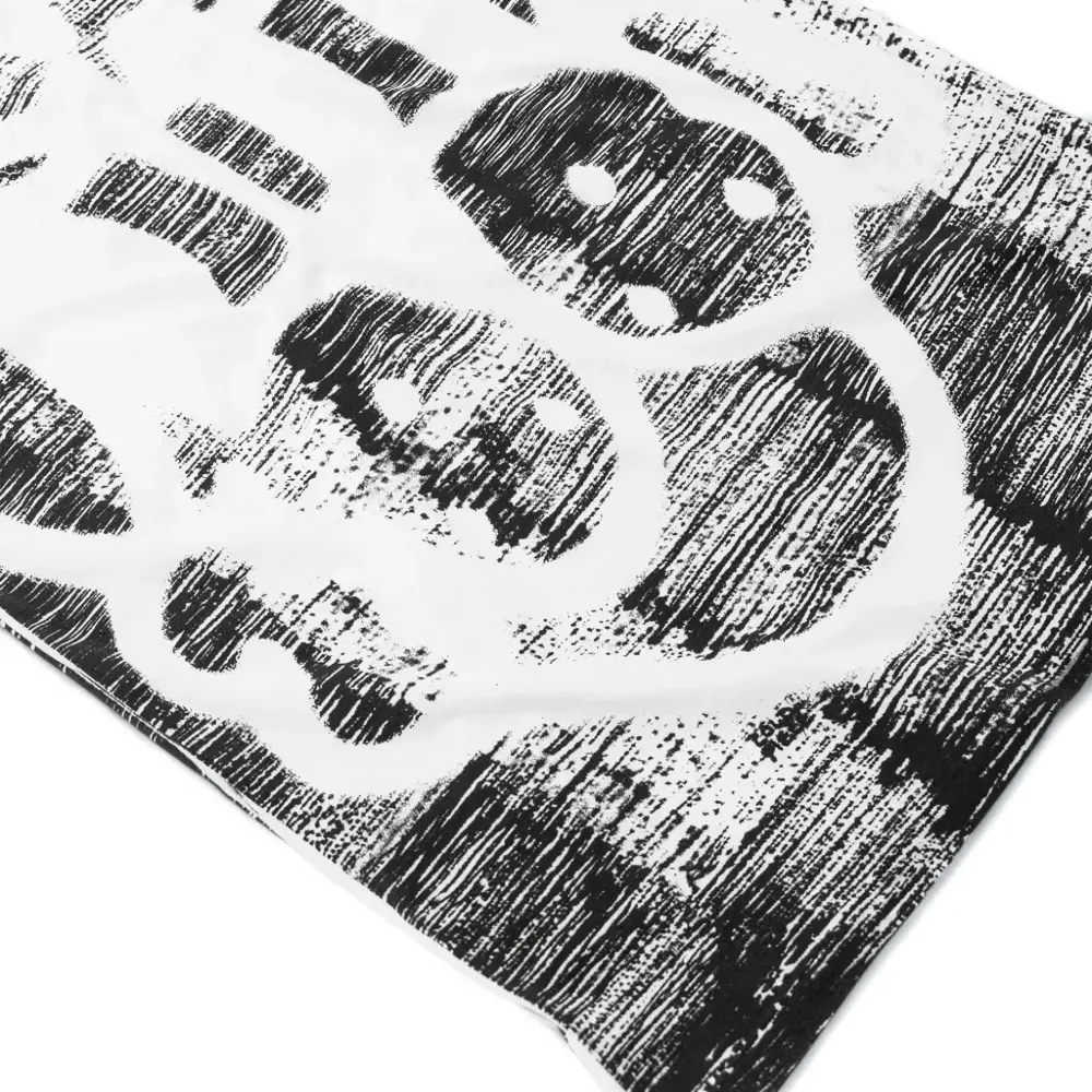 футболка с логотипом футболка с логотипом