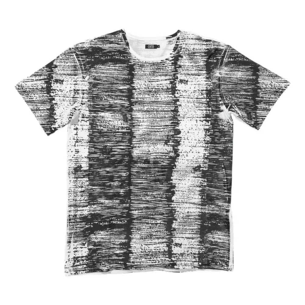 футболка с логотипом футболка с логотипом