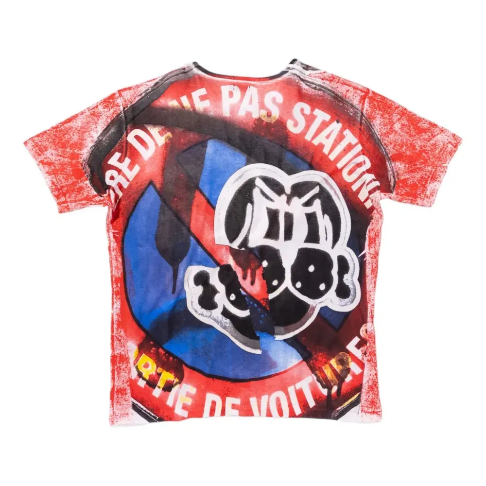 футболка с графичным принтом футболка с графичным принтом