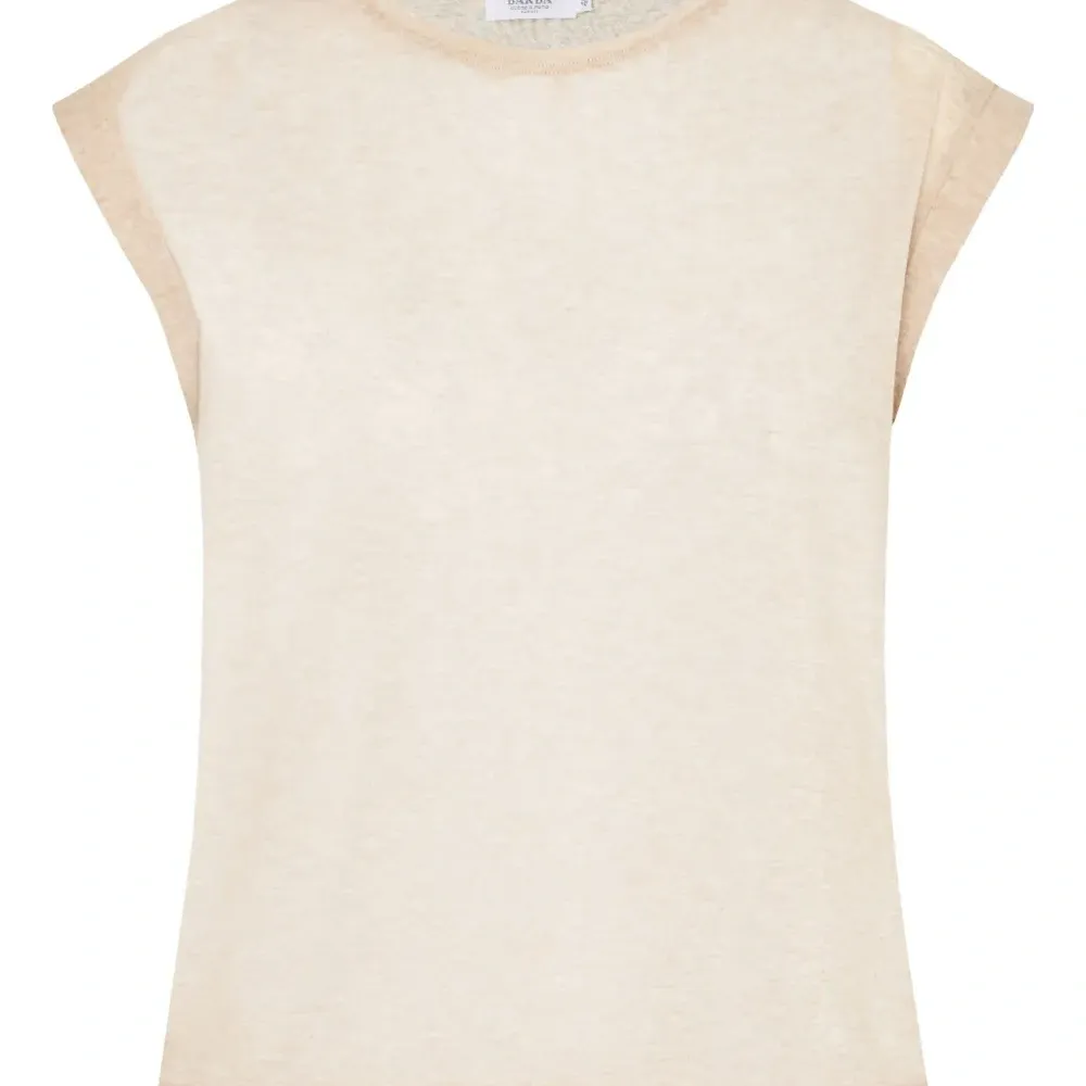 футболка с рукавами кап