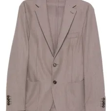 пиджак на двух пуговицах