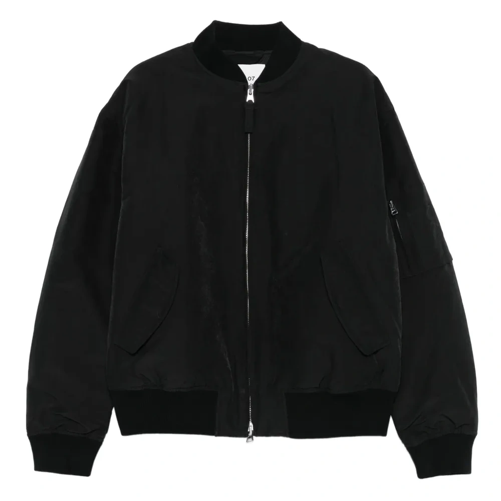 Бомбер на молнии