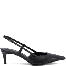 Туфли с заостренным носком и ремешком на пятке