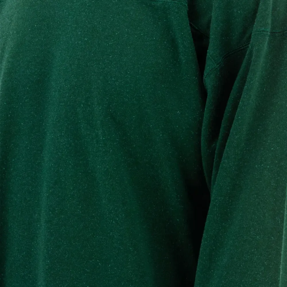 Футболка с V-образным вырезом