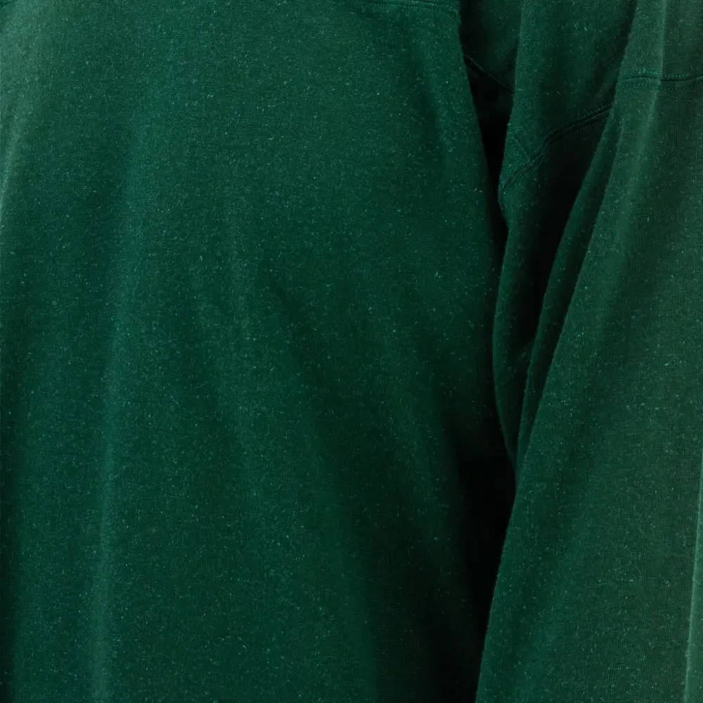 Футболка с V-образным вырезом