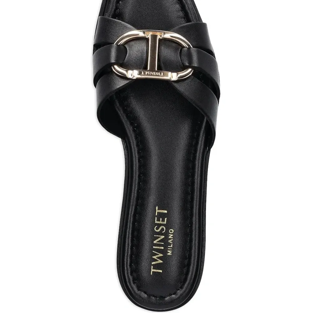 Сандалии с перекрестными ремешками Сандалии с перекрестными ремешками