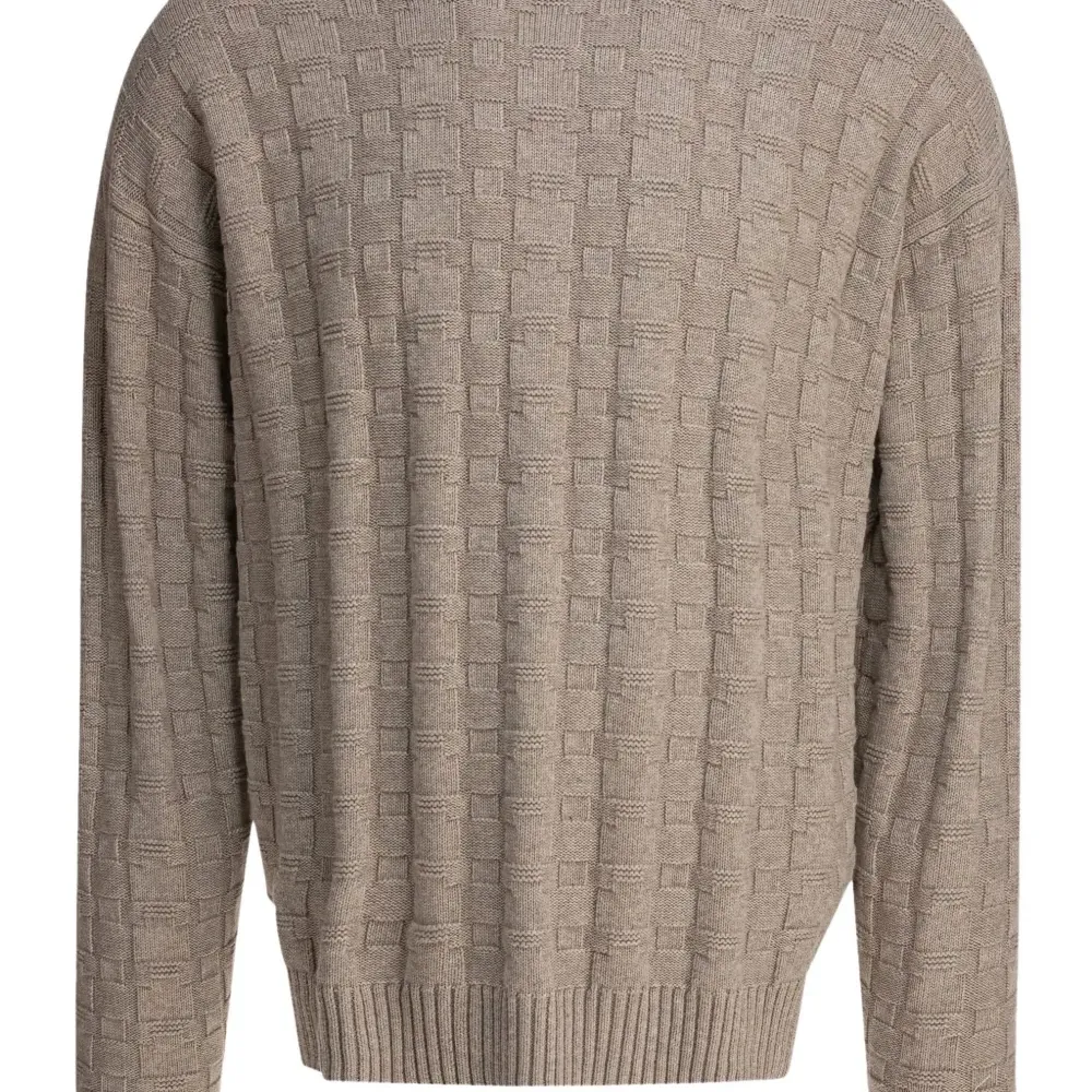 Фактурный свитер с круглым вырезом