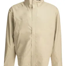 Легкая куртка на молнии с высоким воротником