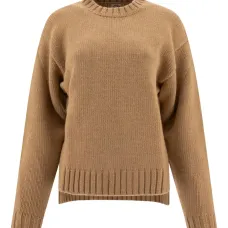 Свитер с круглым вырезом