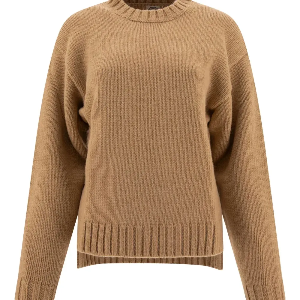 Свитер с круглым вырезом