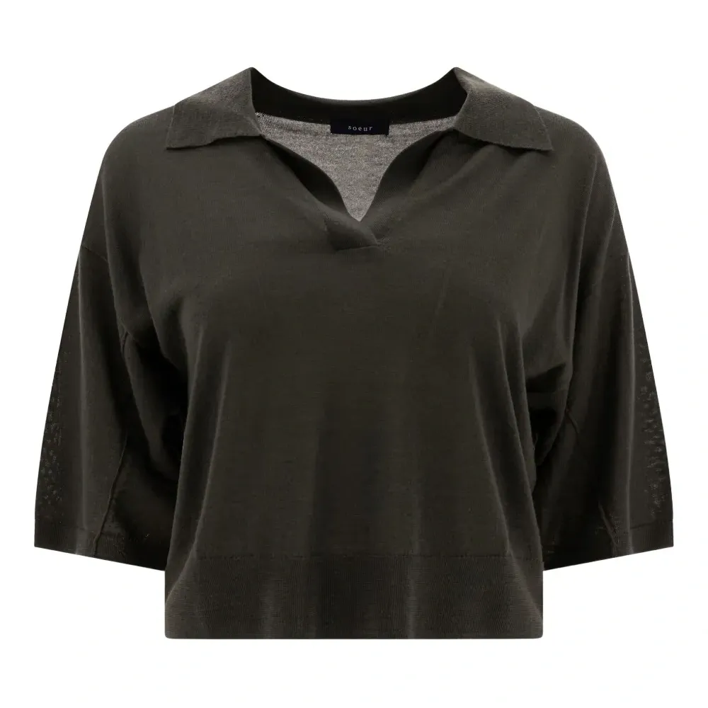 Топ с короткими рукавами и воротником поло