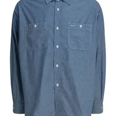 Рубашка с накладными карманами