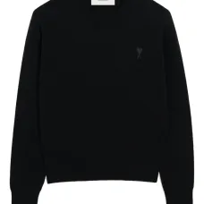 свитер с вышивкой