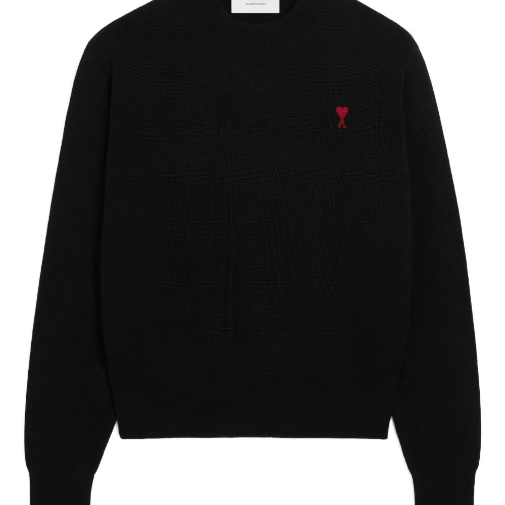 Толстовка с вышитым логотипом