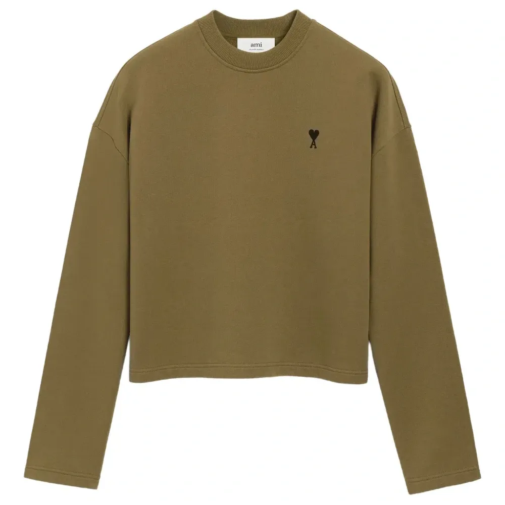 Толстовка с вышивкой