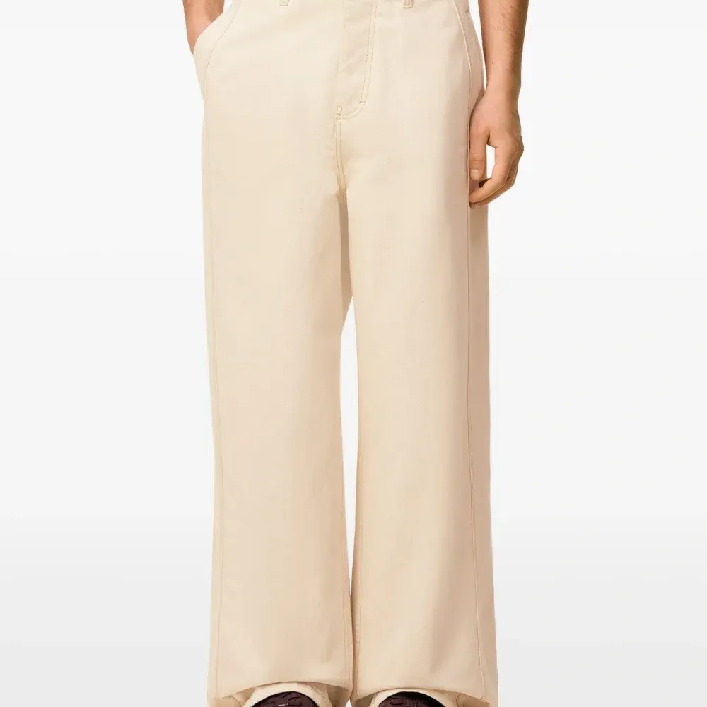 джинсы свободного кроя