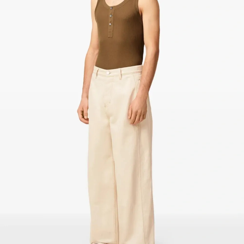 джинсы свободного кроя