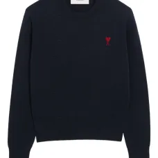 шерстяной свитер с вышивкой