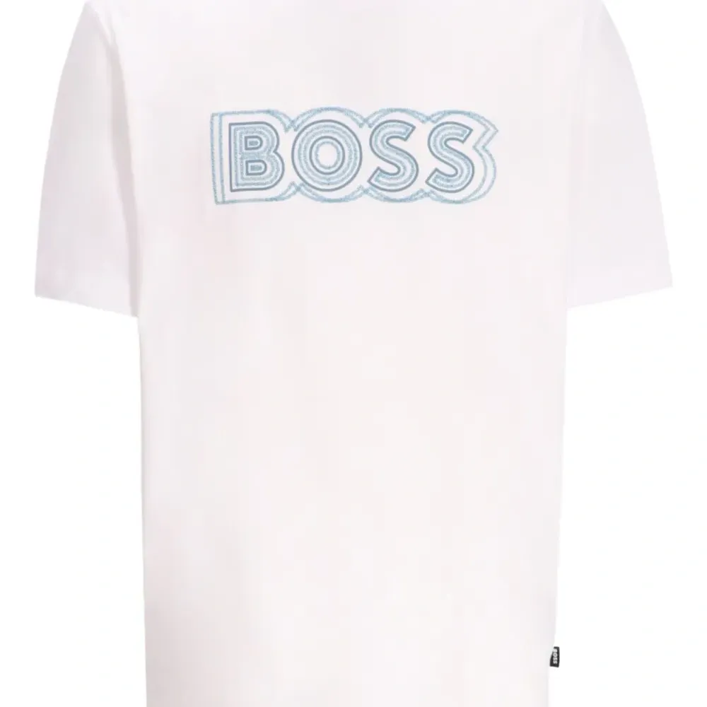 футболка с логотипом