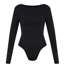 боди с длинными рукавами и открытой спиной