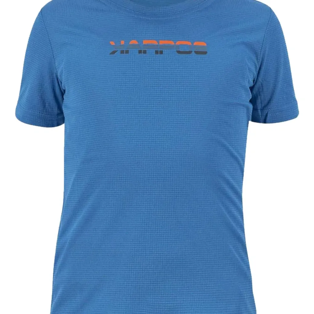 футболка с логотипом