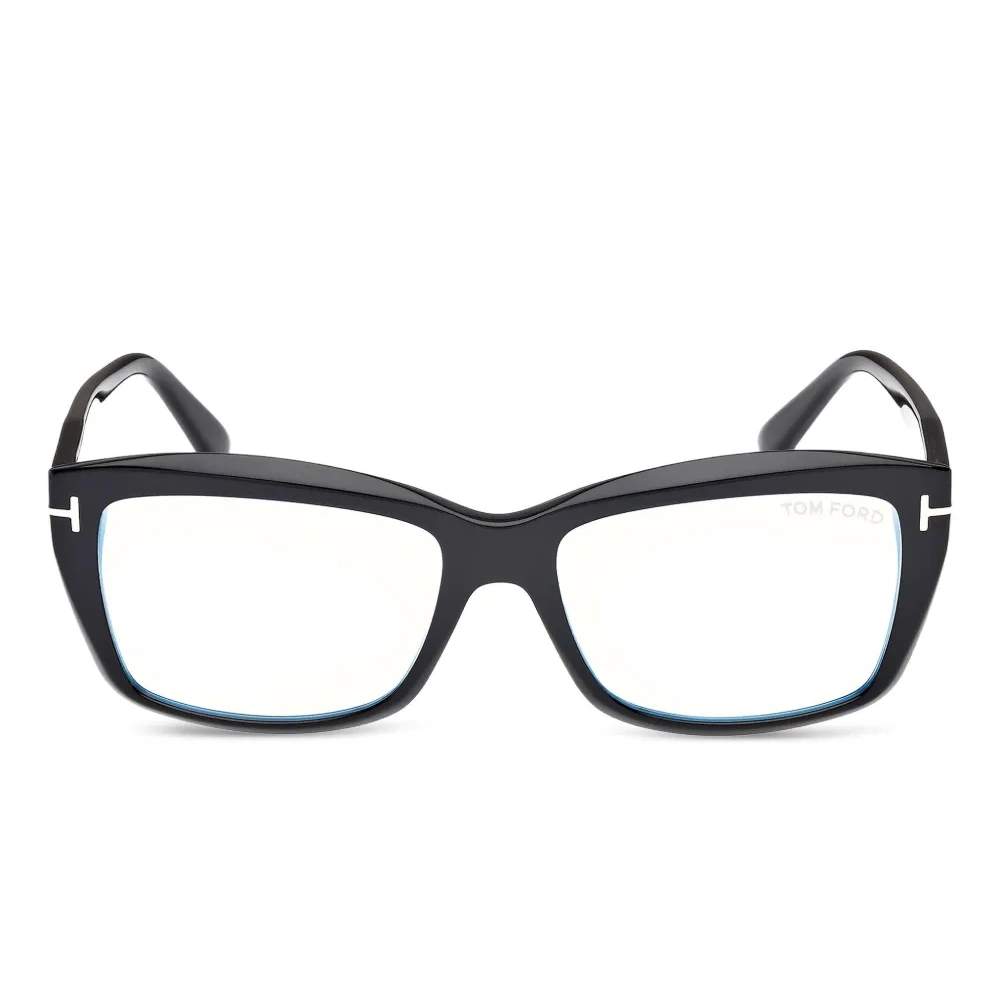 очки в прямоугольной оправе