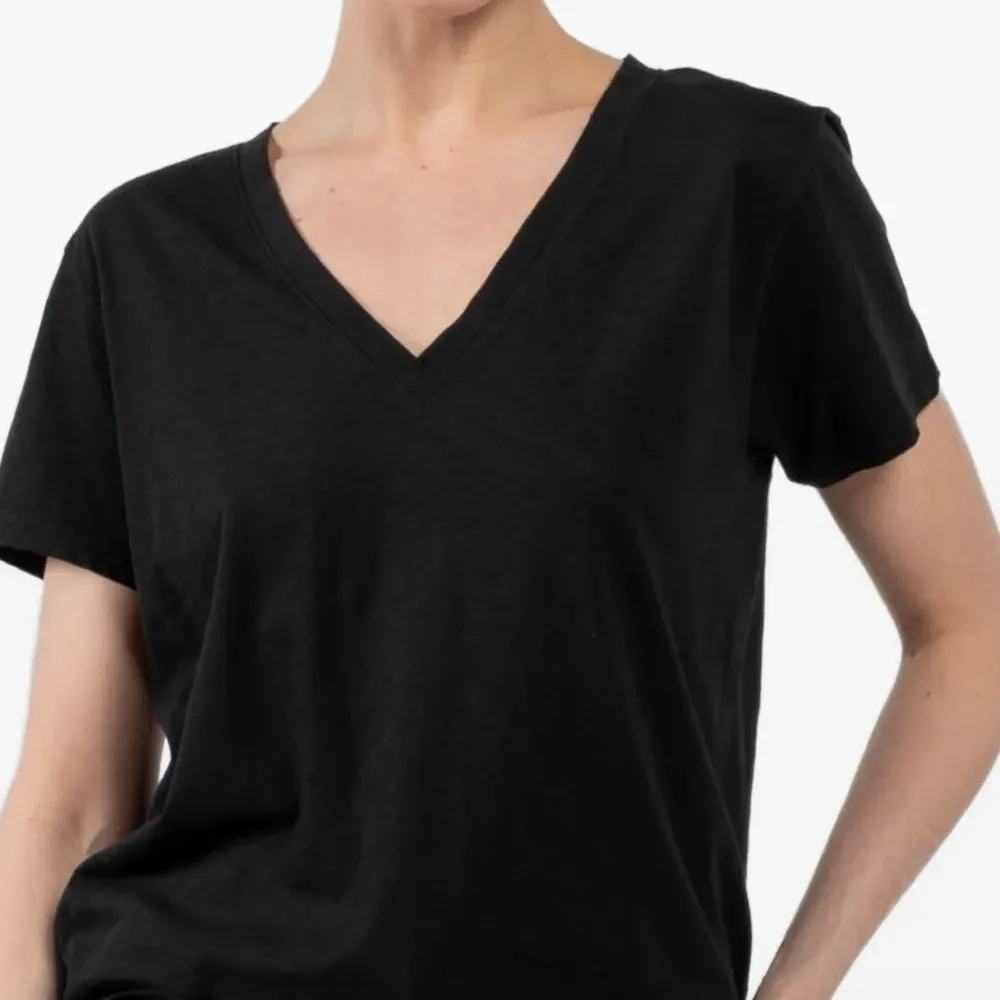 Футболка с V-образным вырезом и короткими рукавами Ellie