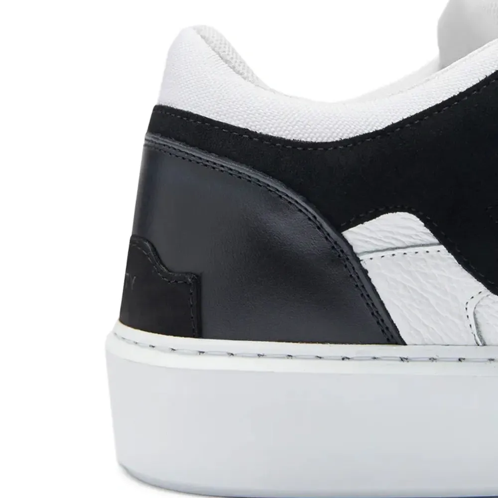 Кроссовки со вставками