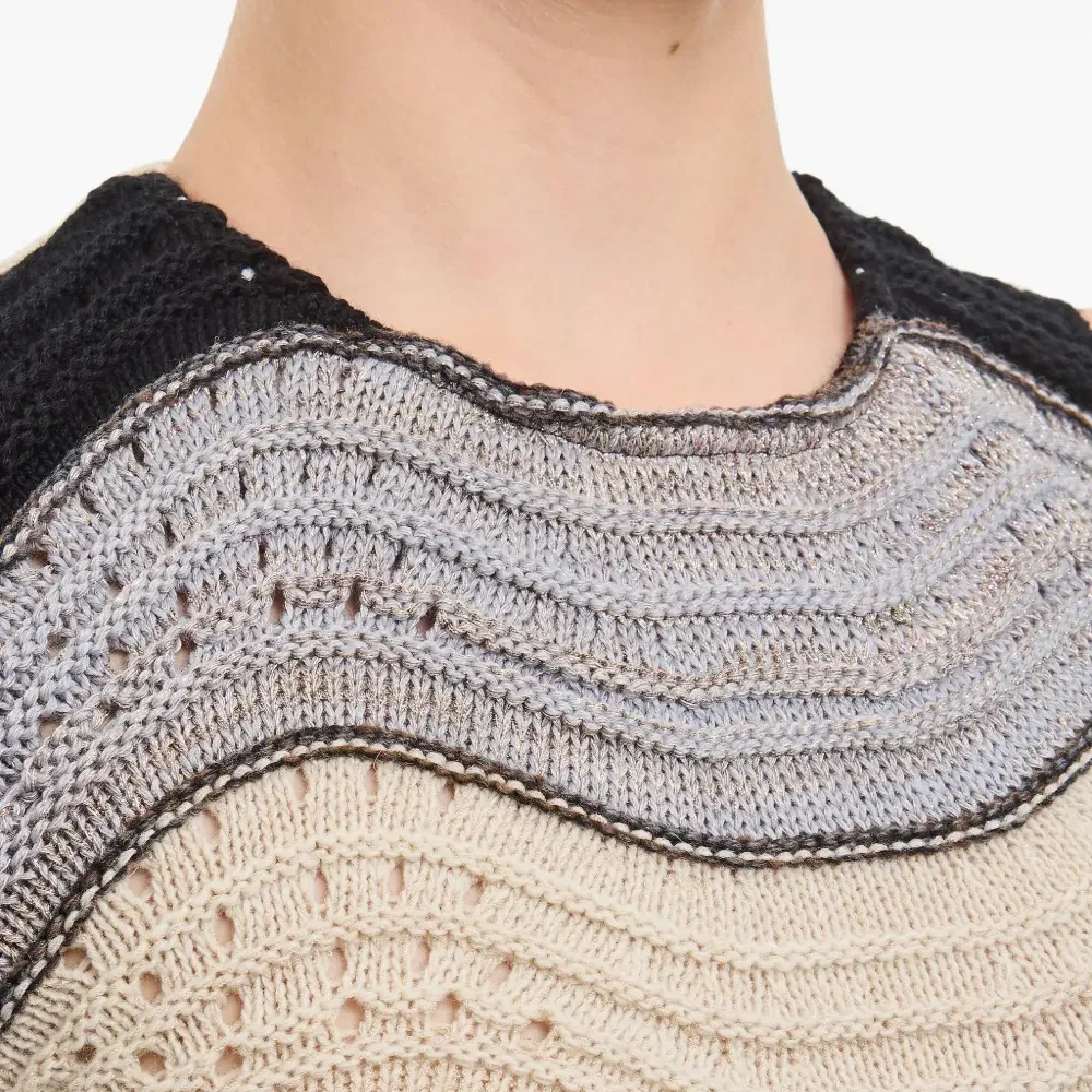 топ с узором