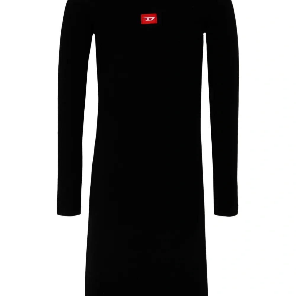 облегающее платье с длинными рукавами