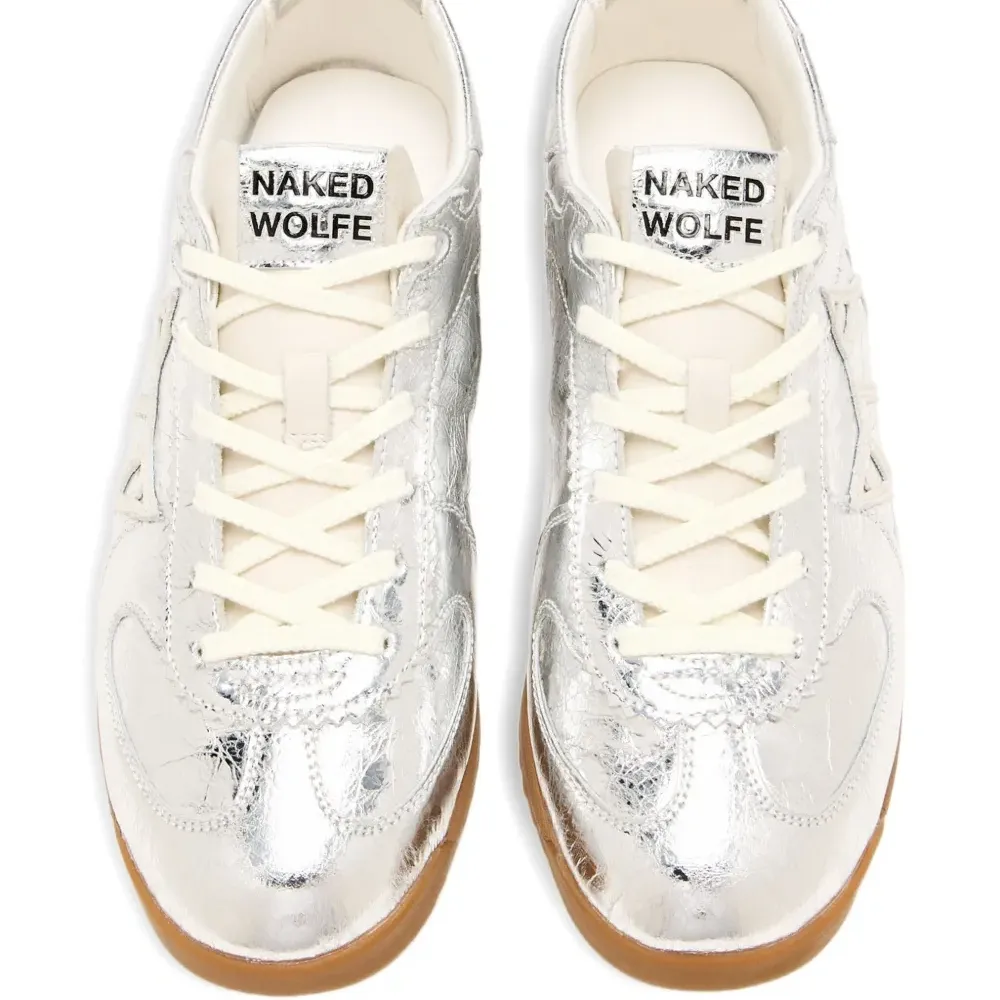 кроссовки на шнуровке кроссовки на шнуровке