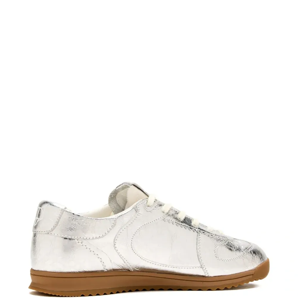 кроссовки на шнуровке кроссовки на шнуровке