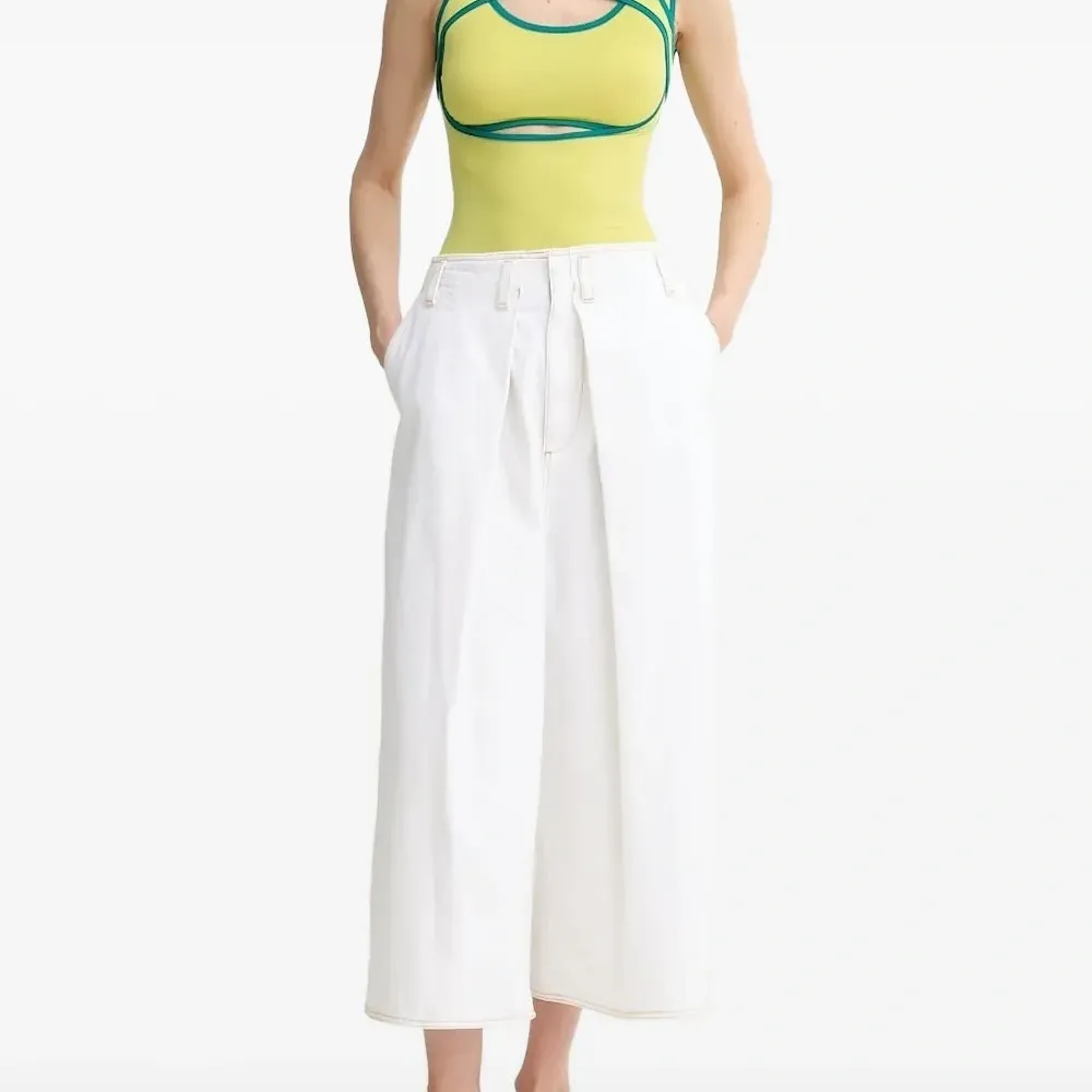 Топ без рукавов Топ без рукавов