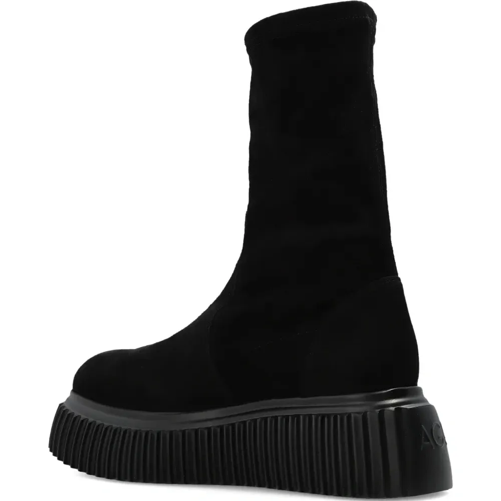 Велюровые ботинки