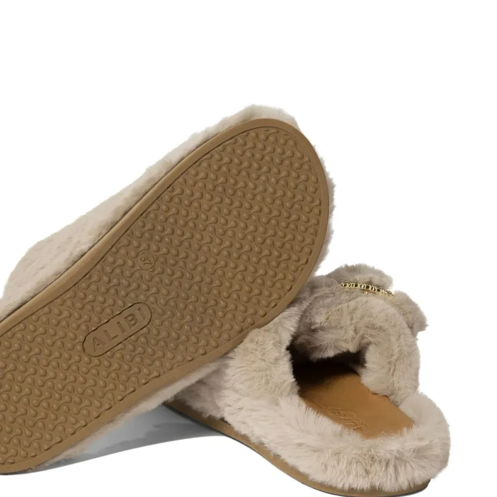 Сандалии с искусственным мехом