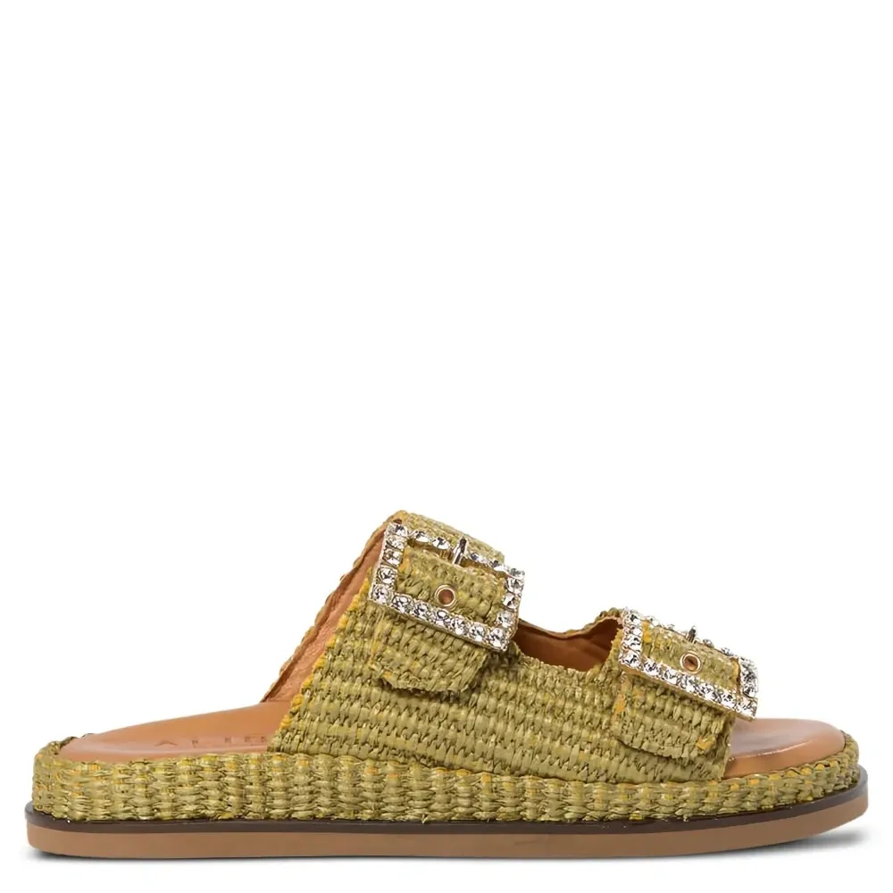 сандалии с пряжками