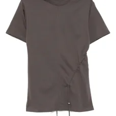 футболка со сборками