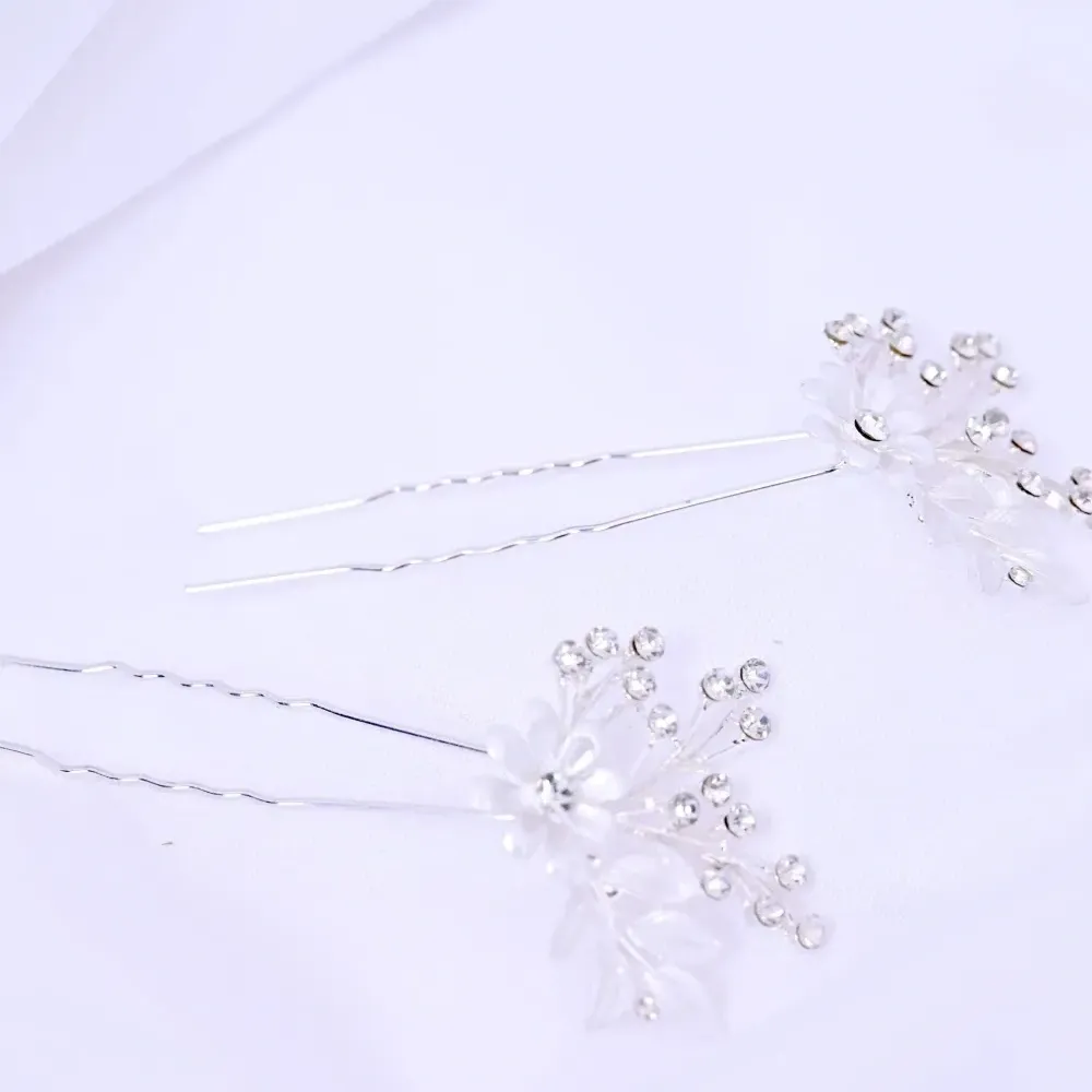 набор заколок для волос с кристаллами