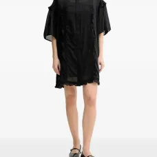 Платье мини с оборками и кружевом