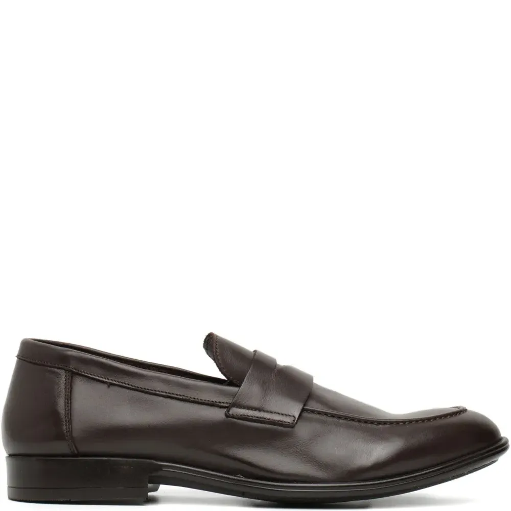 Лоферы с ремешком